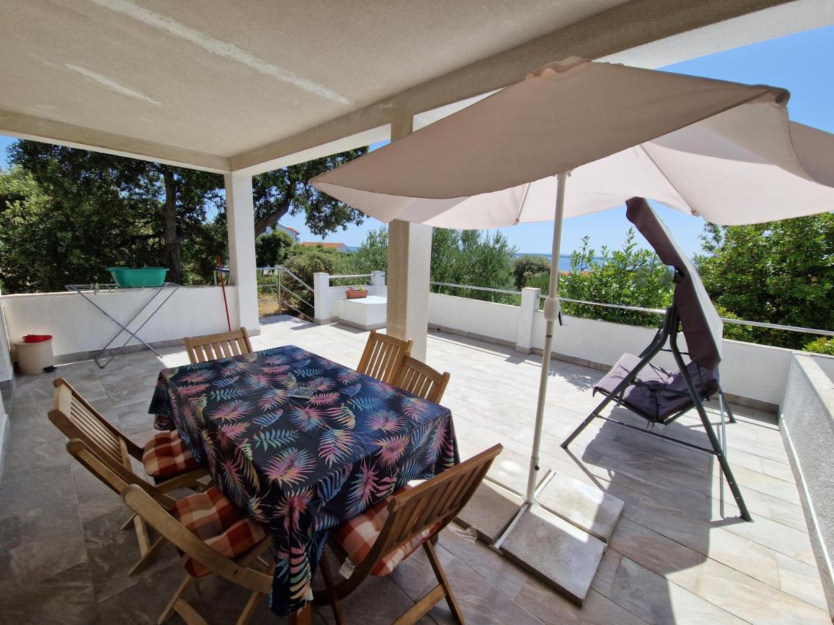 Apartment mit Terrasse