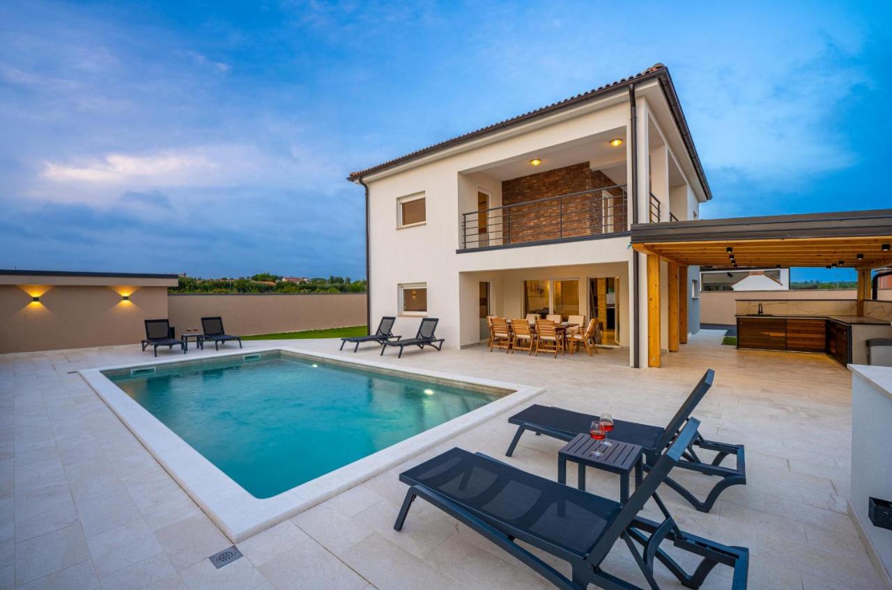 Villa Dvor - B&B Dignano