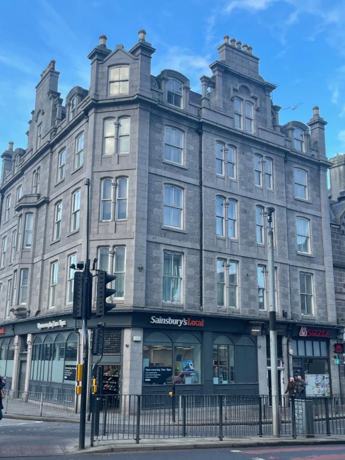 Modern apartment in Aberdeen City Centre, Guild street, free WiFi - Chambres d’hôtes