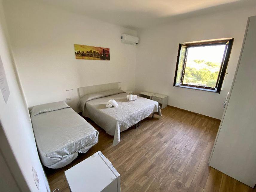 Dreibettzimmer mit Bad