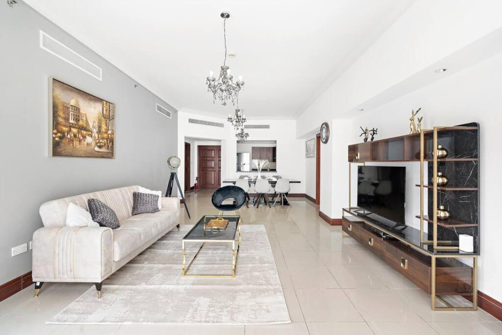 StoneTree - Golden Mile 5 2BR - Near Nakhil Mall - Chambres d'hôtes Dubaï
