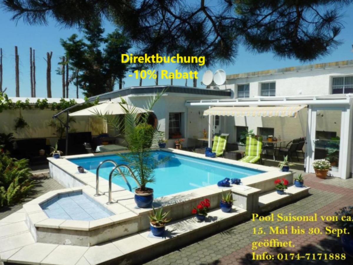 Pension Münch "Am Anger" - B&B Neuseußlitz