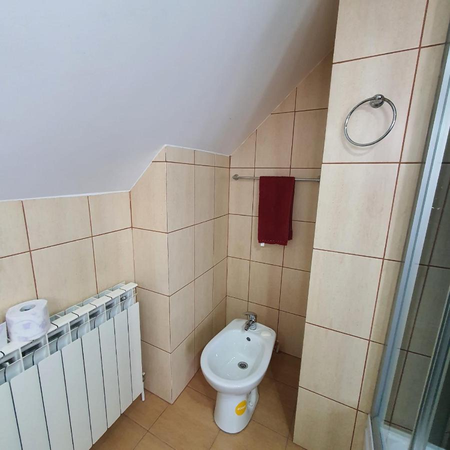 Apartament 3 camere strada Bailor Baltatesti - Chambres d’hôtes Bălţăteşti