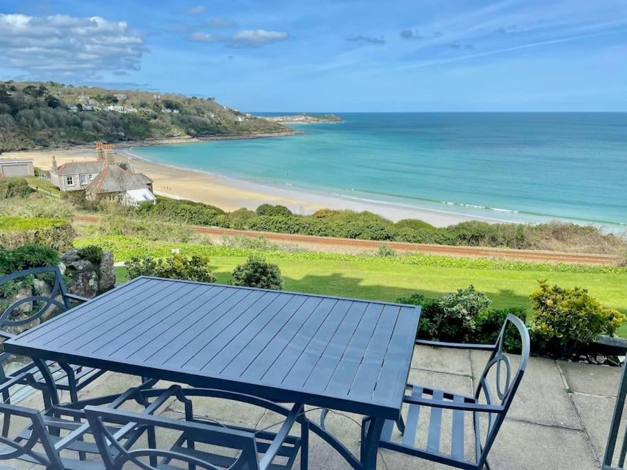 Shoreline - one of the best views? - B&B Carbis Bay