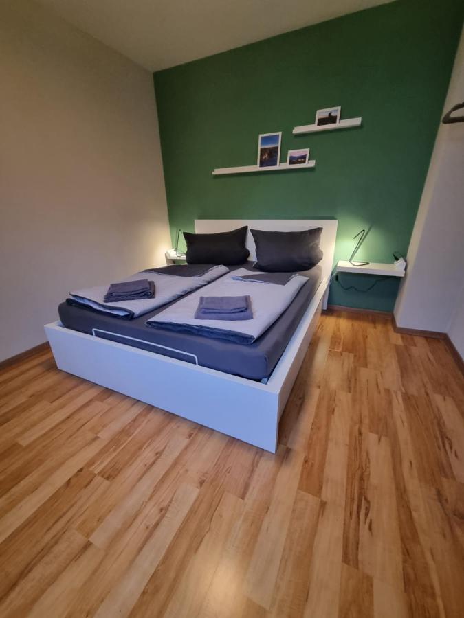 Ferienwohnung zum Hufi - B&B Dahn