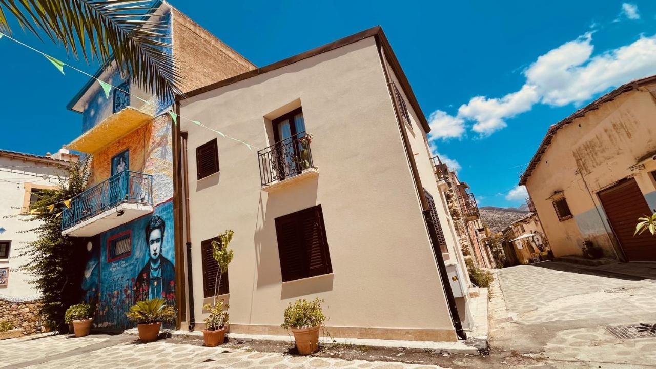 L'angolo in centro - B&B Partinico