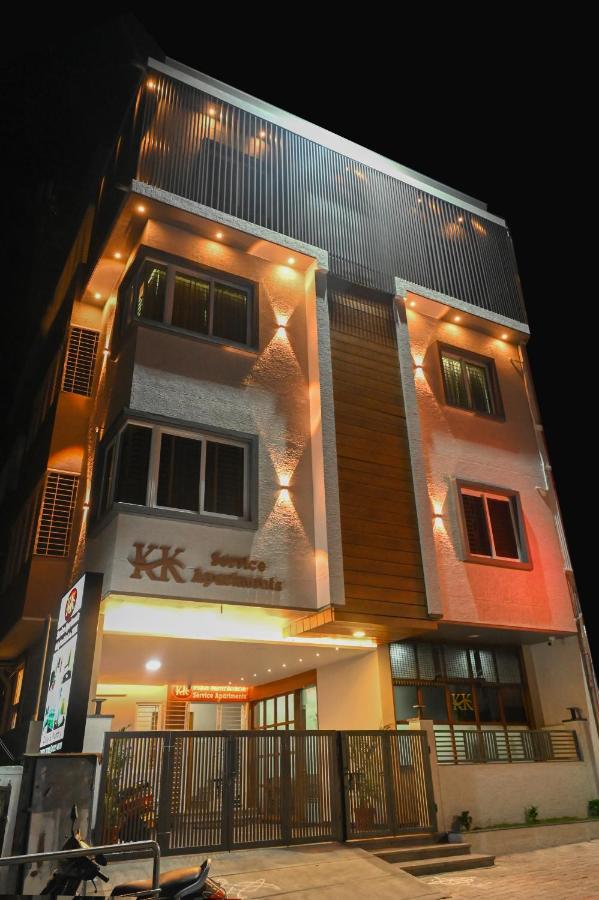 KK SERVICE APARTMENTS - Ferienwohnung