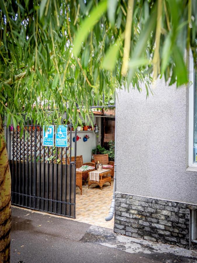Cosy Central Hideaway Home - B&B