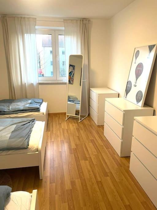 B&B Augsbourg - Messe - Augsburg - Zentrum - 2 Zimmer - 3 Personen - Bed and Breakfast Augsbourg