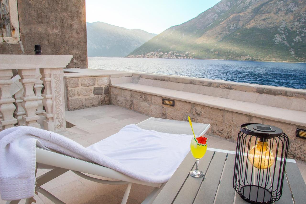 B&B Kotor - Pallazo Uniqato seafront - Bed and Breakfast Kotor