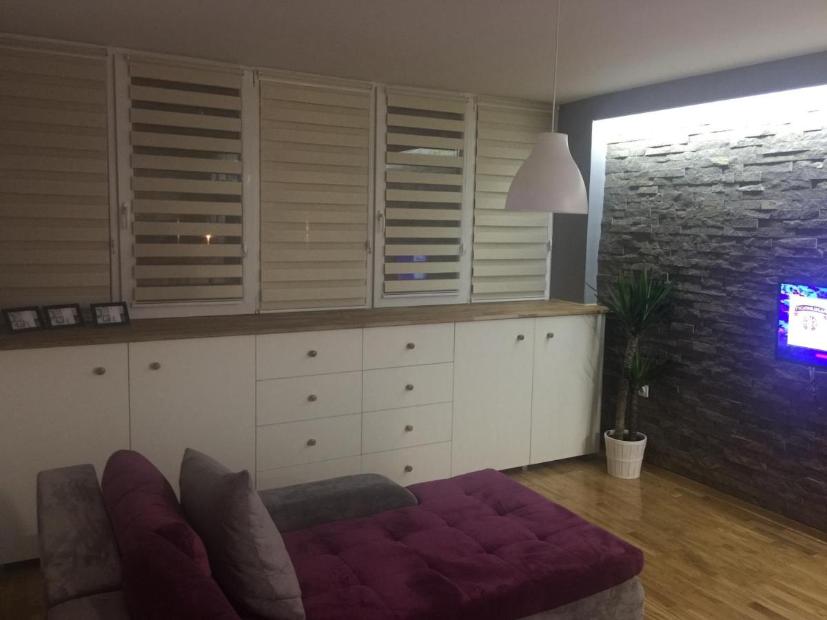 Apartment Djerana Novi Beograd - Ferienwohnung Novi Beograd