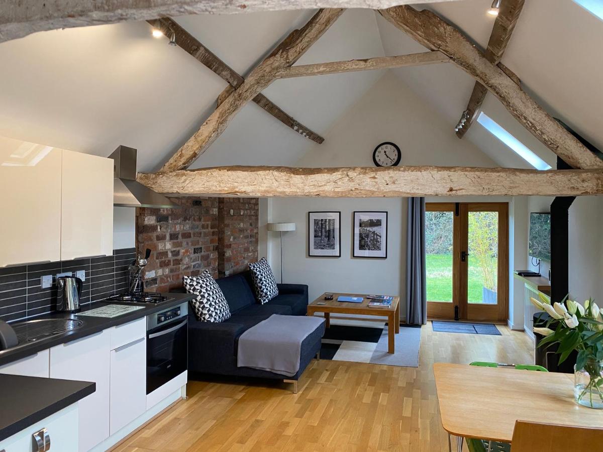 Hidden cottages Two lovely 1 bed cottages in peaceful surroundings, 1 with log burner - Ferienwohnung