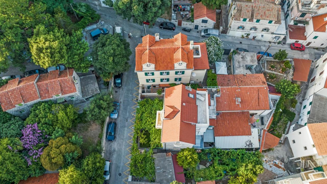 Boutique Villa Anna Varos - Chambres d'hôtes Split