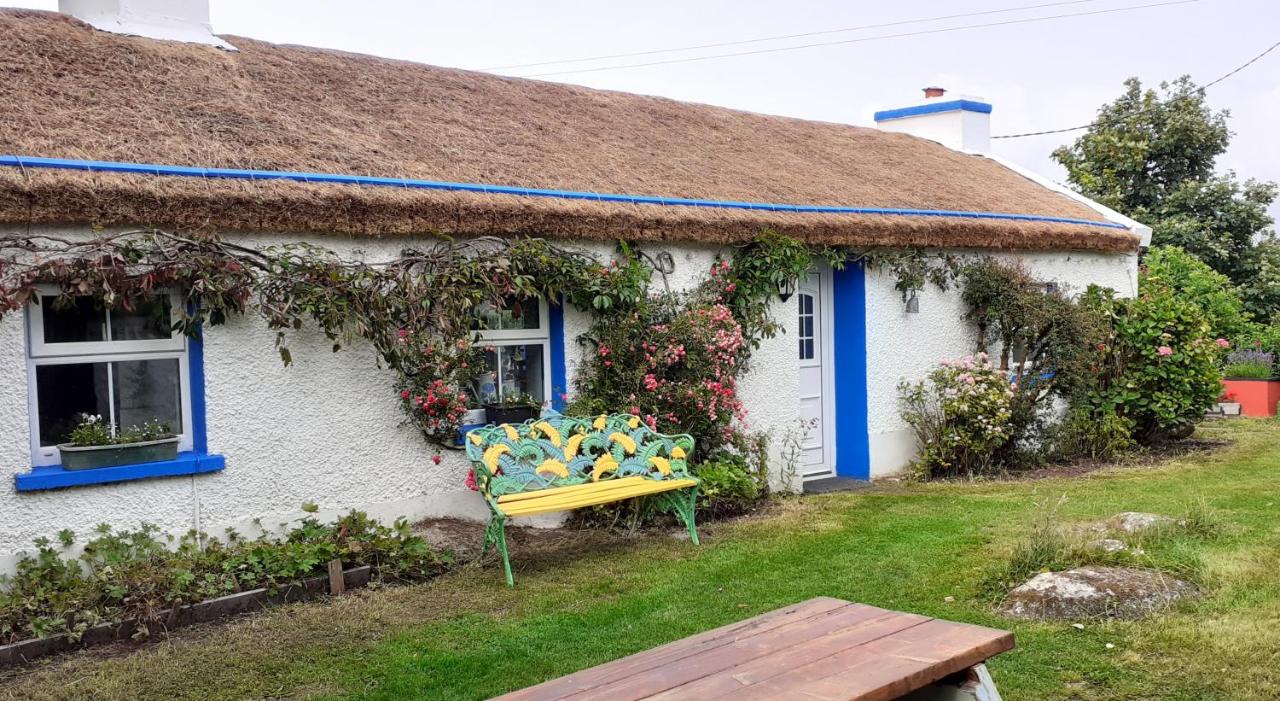 B&B An Clochán Liath - The Rockhouse - Cosy stone built Thatch Cottage - Bed and Breakfast An Clochán Liath