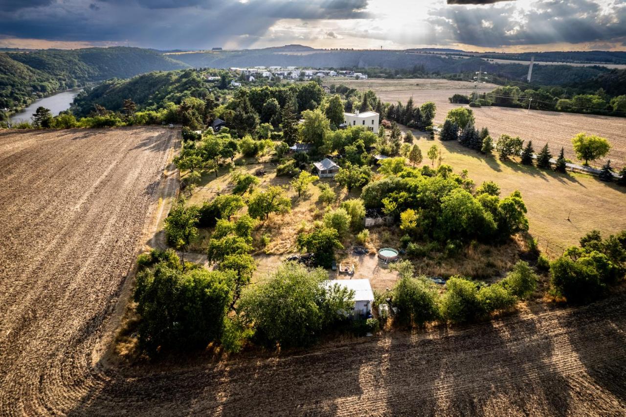 Tiny house - Chatka v Řeži u Prahy - B&B