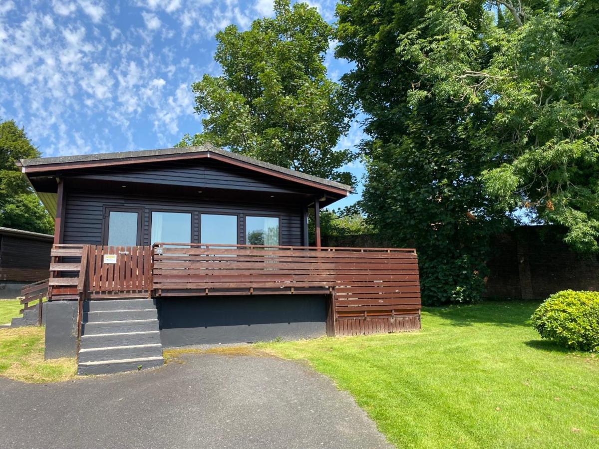 Conifer Lodge 25 with Hot Tub - B&B