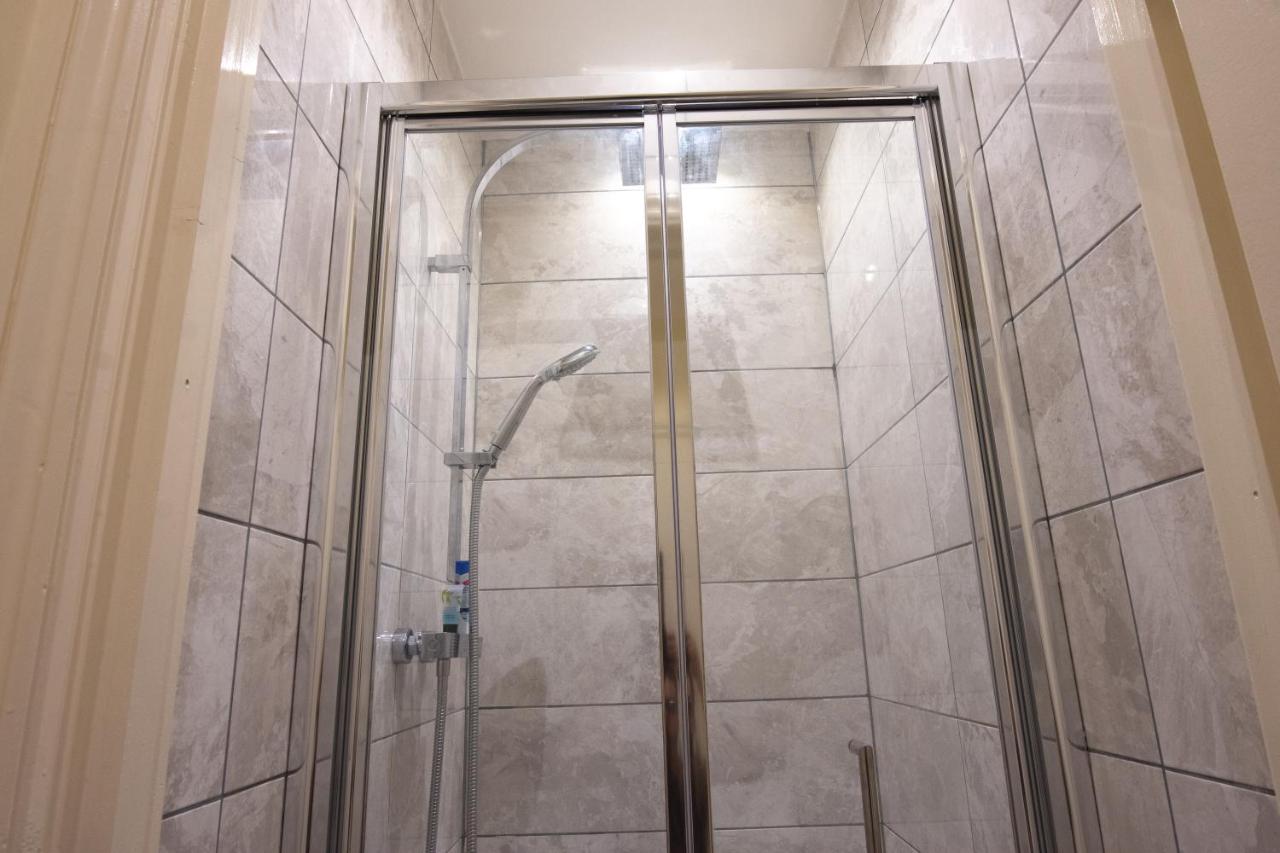 Evergreen Apartments- Flat 1, London - B&B Londra