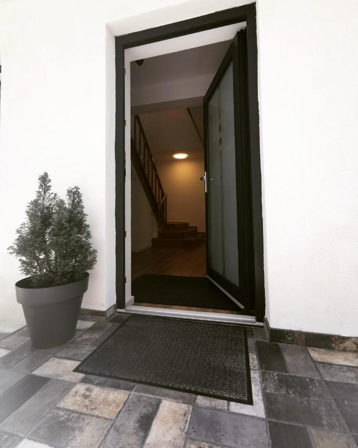 Astra Home - Ferienwohnung