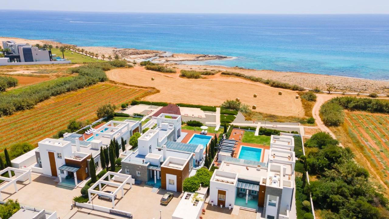 Seafront Villa Layla by Ruidoso Luxury - B&B