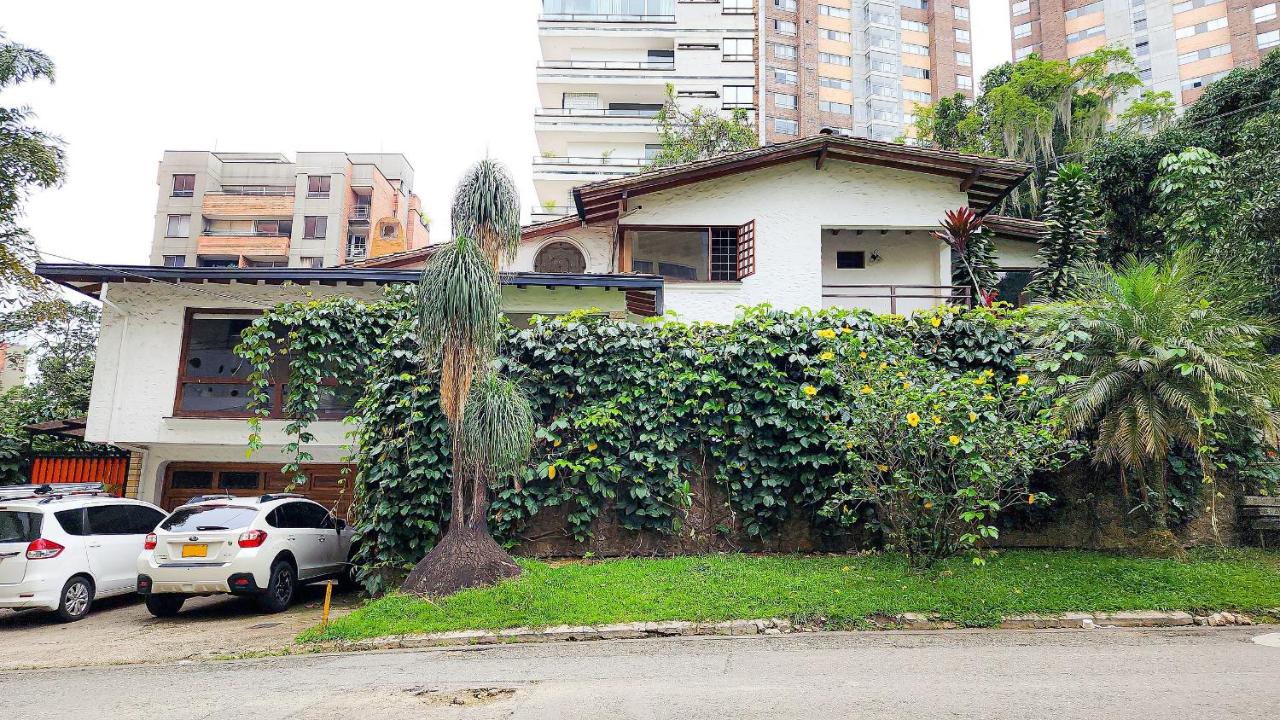 Luxury Villa In Provenza - B&B Medellín