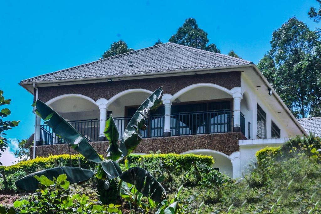 B&B Kabale - The Fortuna Hotel and Cafe - Bed and Breakfast Kabale