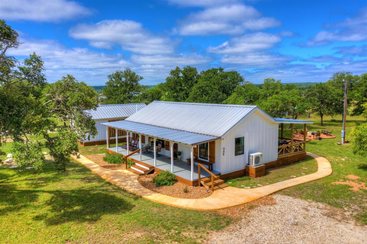 3 Acres of Luxury and Views in Fred Wine Country! - B&B