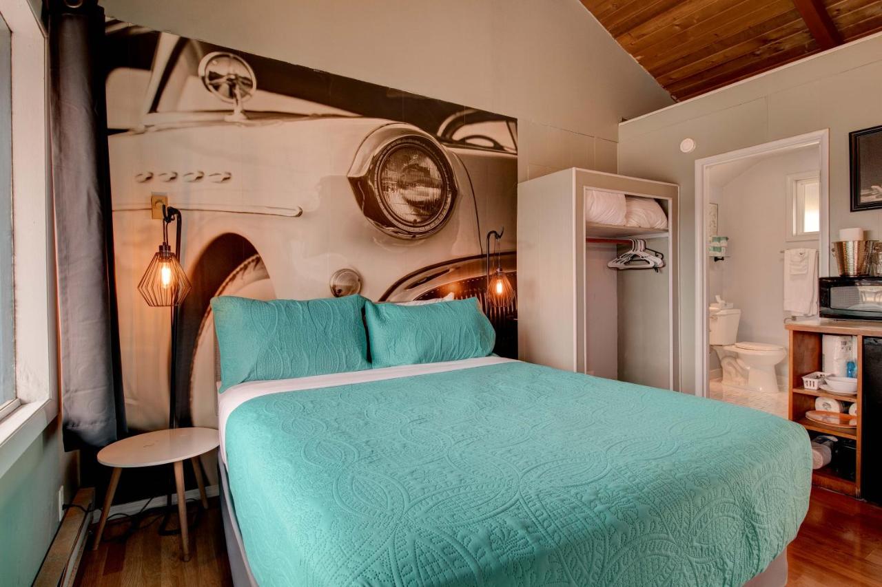 Nostalgia - Queen Room with Fireplace