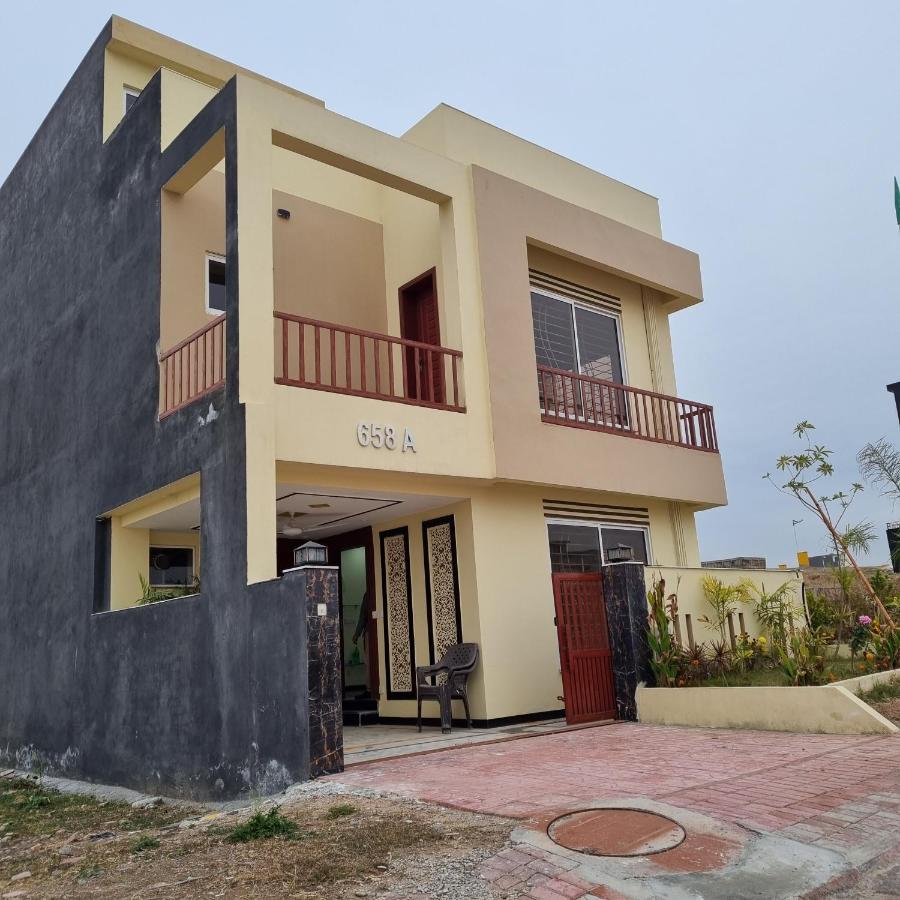Bahria Town Islamabad Rawalpindi Phase 8 Full Home - Chambres d’hôtes