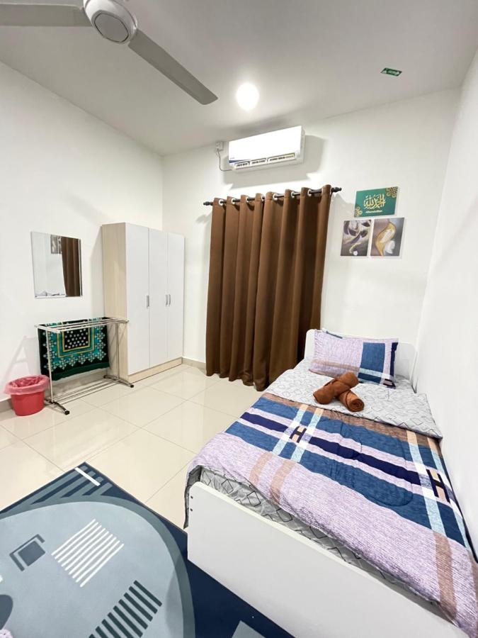 Homestay Azirah-musleem preferred - B&B