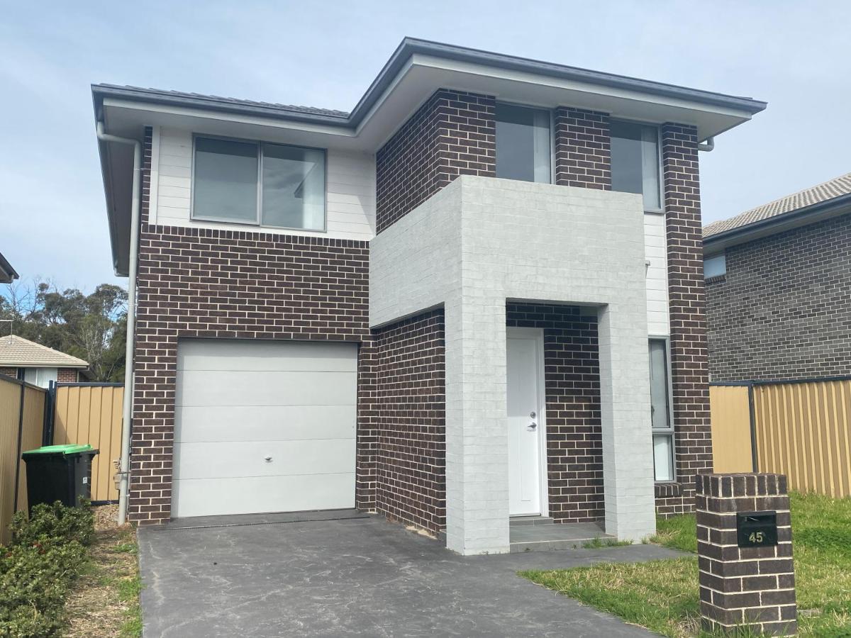 Edmondson Modern 4 Br House Quiet & Convenient - Bed and Breakfast