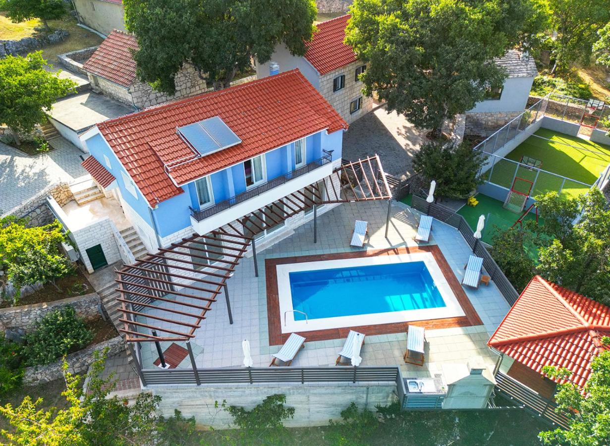 B&B Opanci - Villa Sena - private pool, sports field, BBQ, parking - Lovreć - Bed and Breakfast Opanci