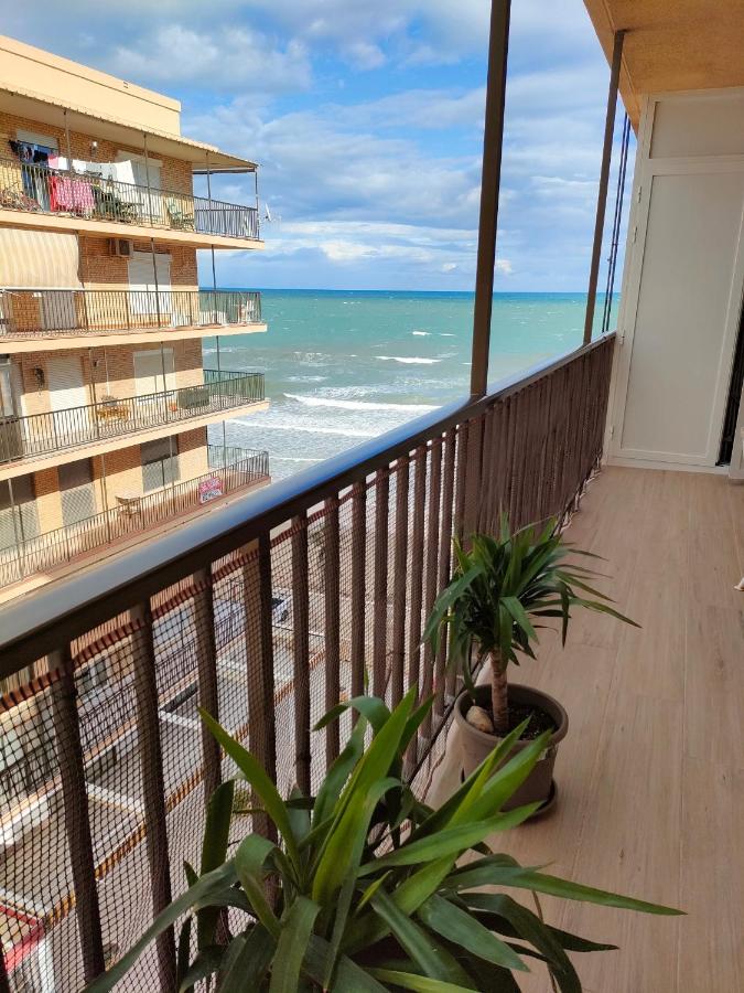 Beachfront cozy apartament Arenales del Sol, Alicante - B&B