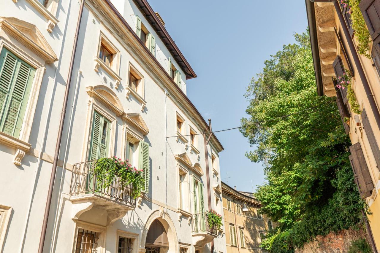 Domus Verona - Residenza Merici - Bed and Breakfast Verona