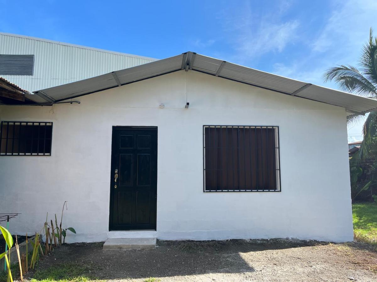 Corcovado House With AC - Bed and Breakfast