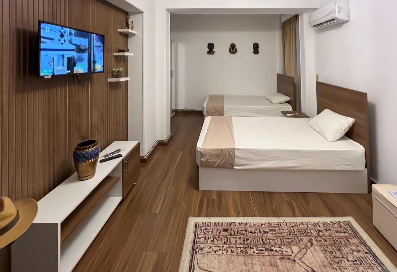 Deluxe Room (2 Adults + 1 Child)