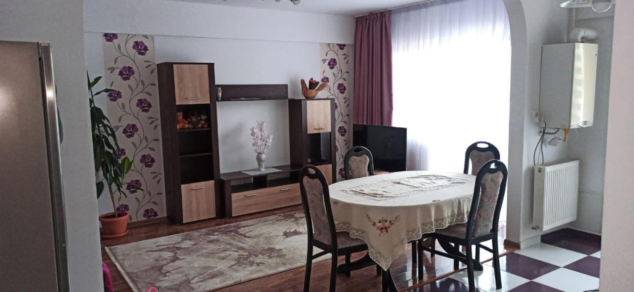 B&B Iasi - Sunday's Home - Bed and Breakfast Iasi