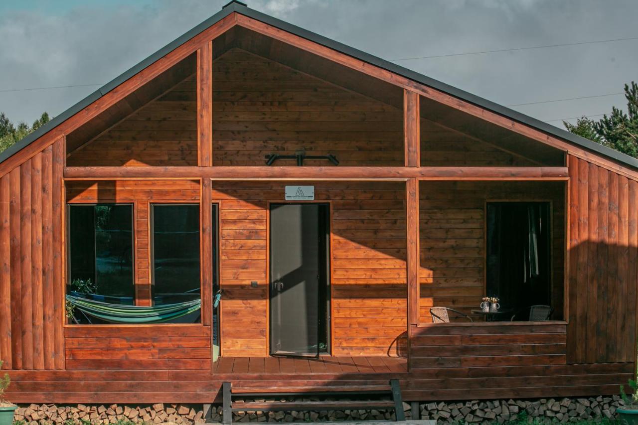 Shaori Lake Cottages - Bed and Breakfast
