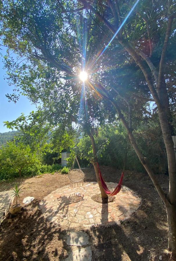 La Rustique Studio with a Spectacular View - B&B