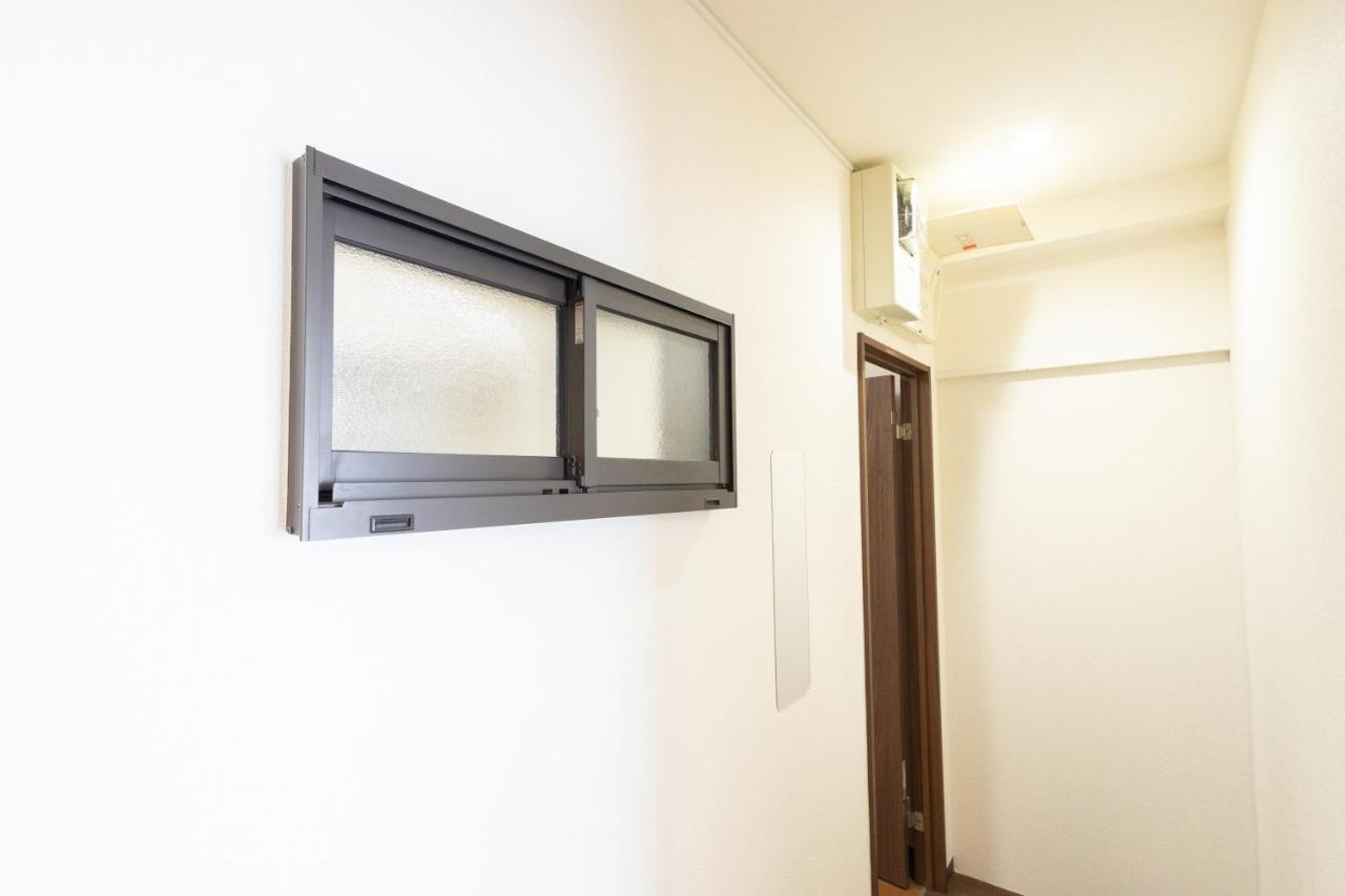 3ベッドルームとリビング 4部屋全て個室 混まない2つのシャワールームとトイレ 東新宿駅2分8名 - B&B Tokio