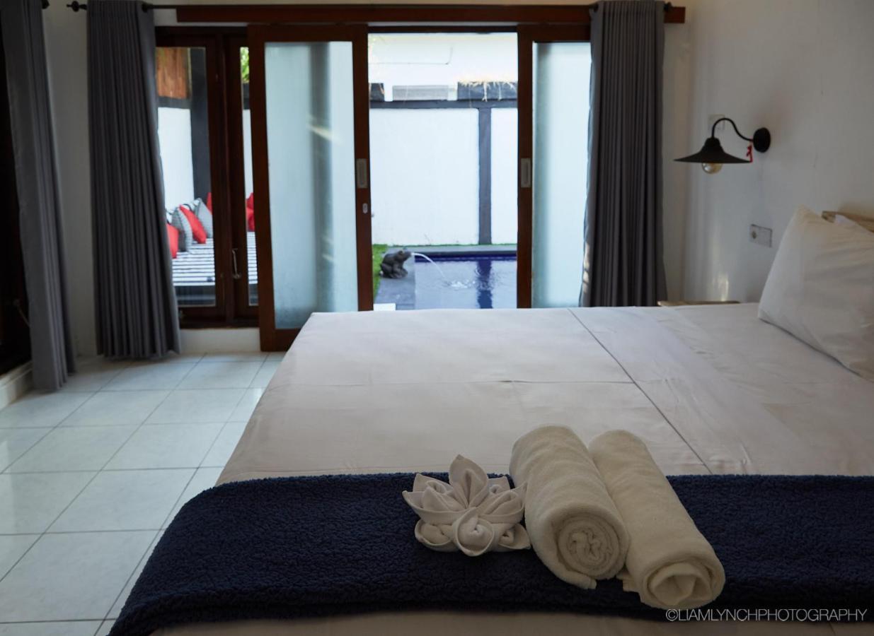 Massive 6-bedroom Villa with 2 Pools - B&B Seminyak