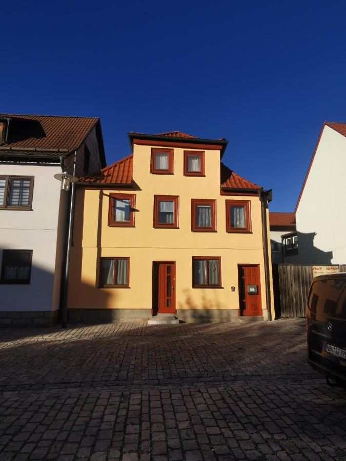 B&B Hildburghausen - Ferienwohnung ,,Hinter der Mauer'' - Bed and Breakfast Hildburghausen