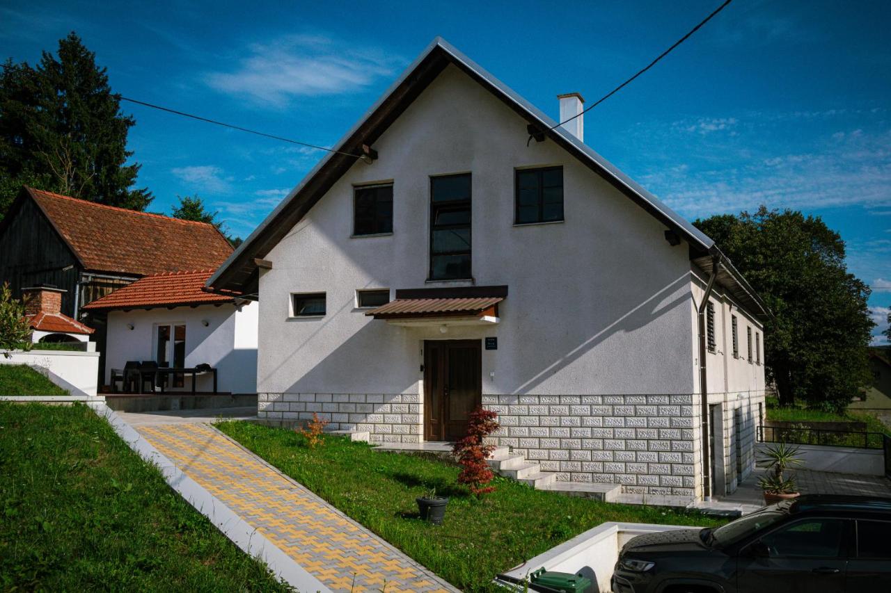 Holiday House Smilja - B&B