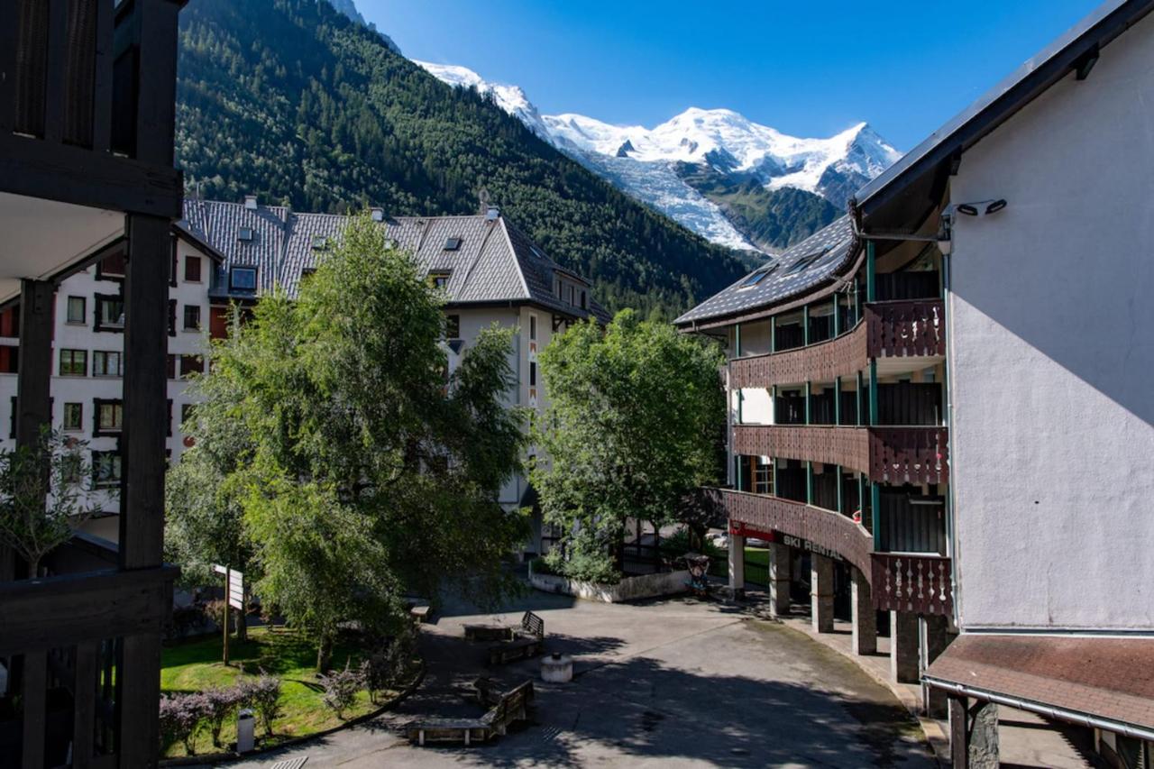 Nice Apt With Mountain View At The Foot Of Slopes - Chambres d’hôtes Chamonix-Mont-Blanc