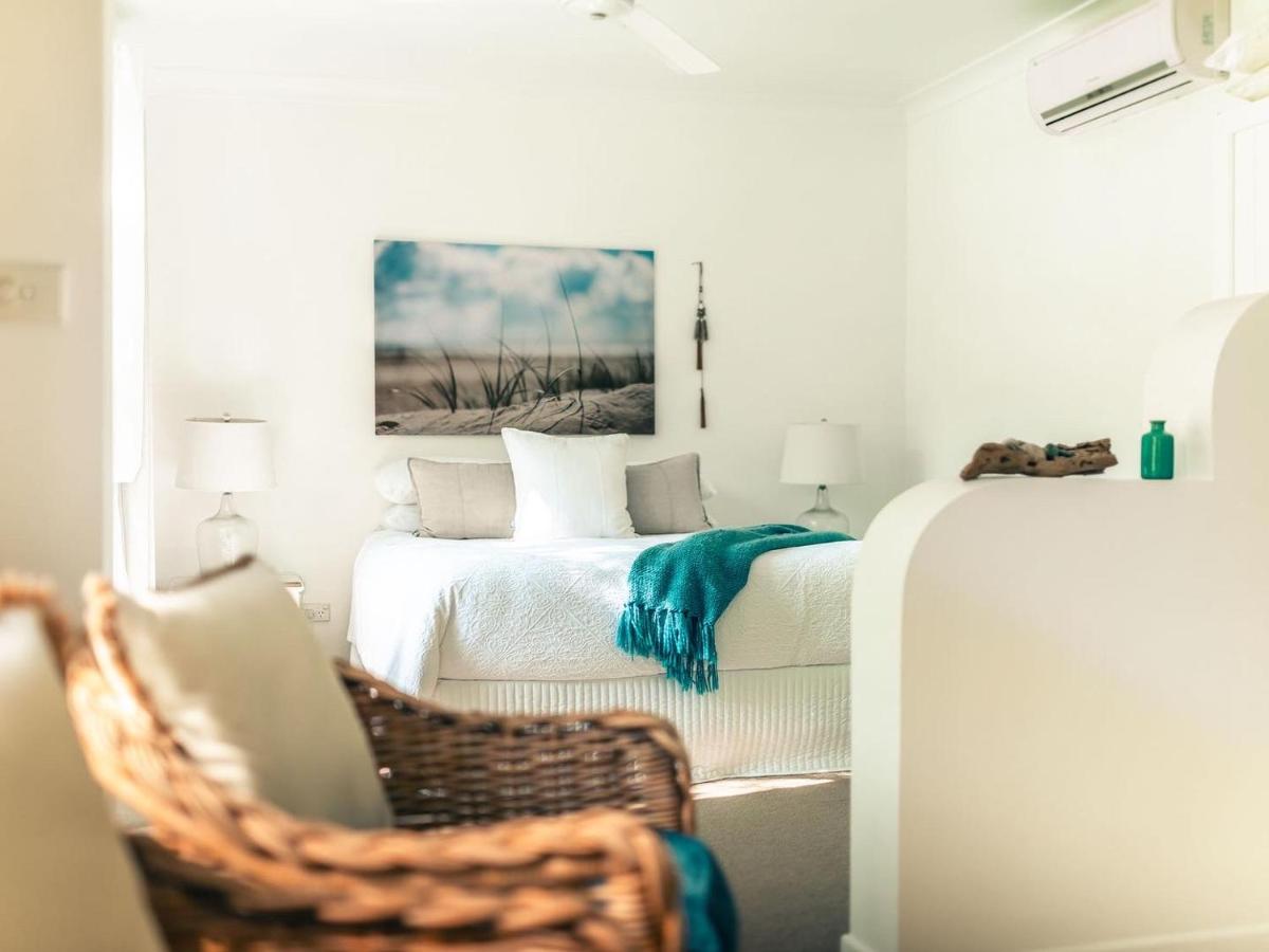 Queen Suite with Pool View