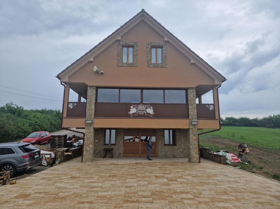 Vinársky dom u kríža - B&B
