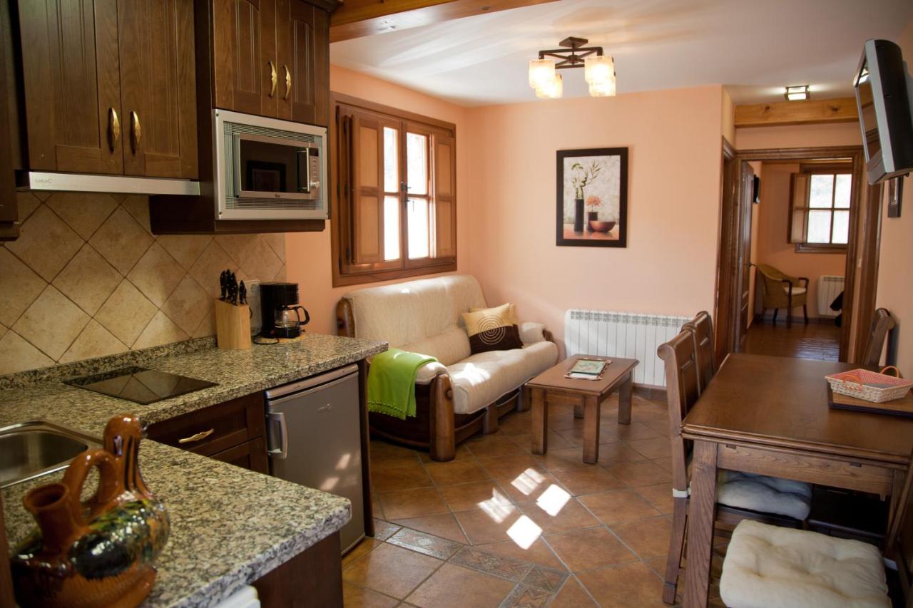 Apartamentos Valdecarzana Senda del Oso - B&B San Martín