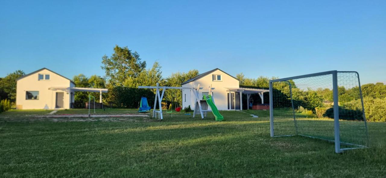 Domek Jozef z prywatnym duzym Jacuzzi i sauna Przystan pod niebem - B&B Łęczyce