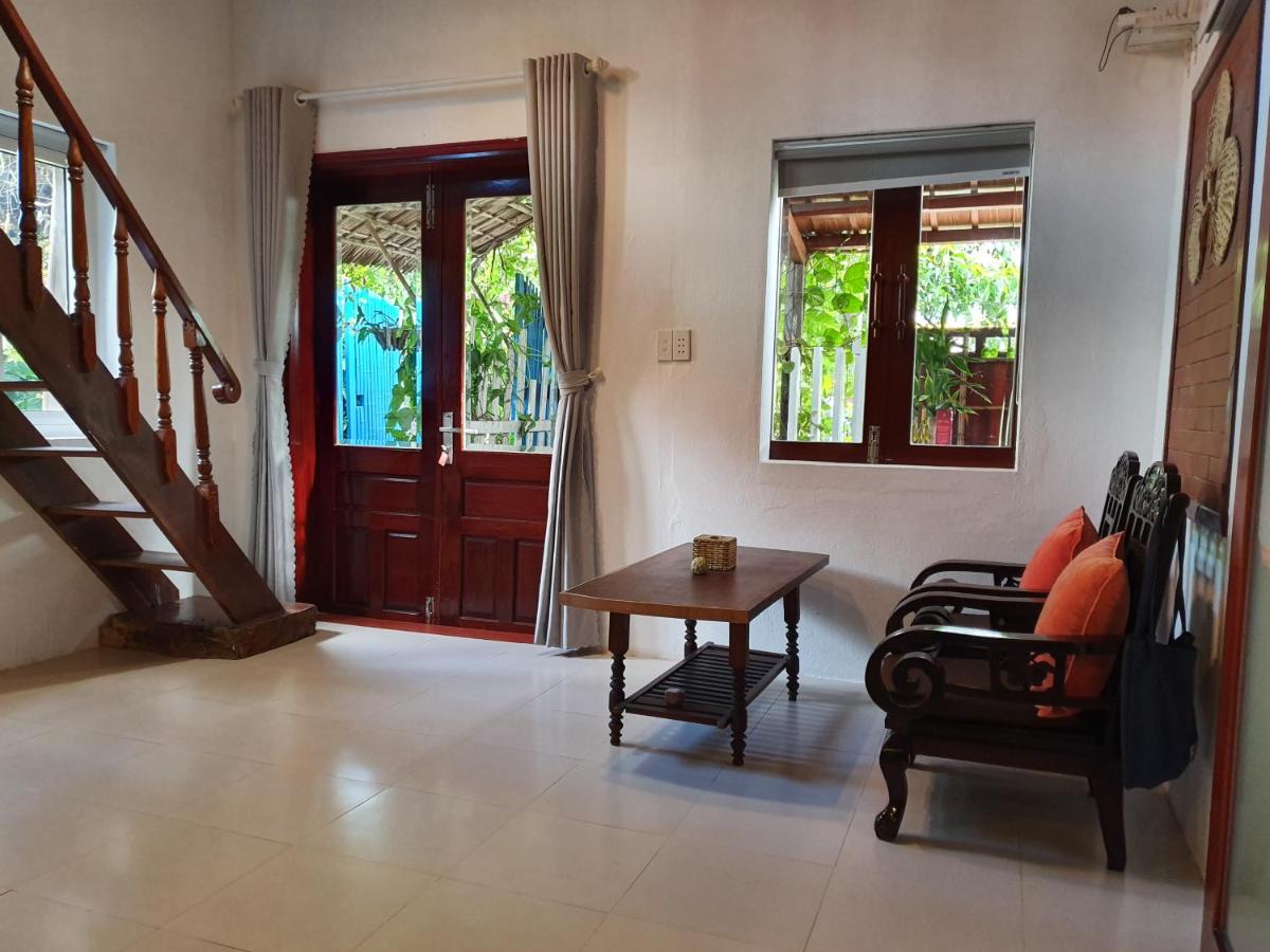Villa with Garden View