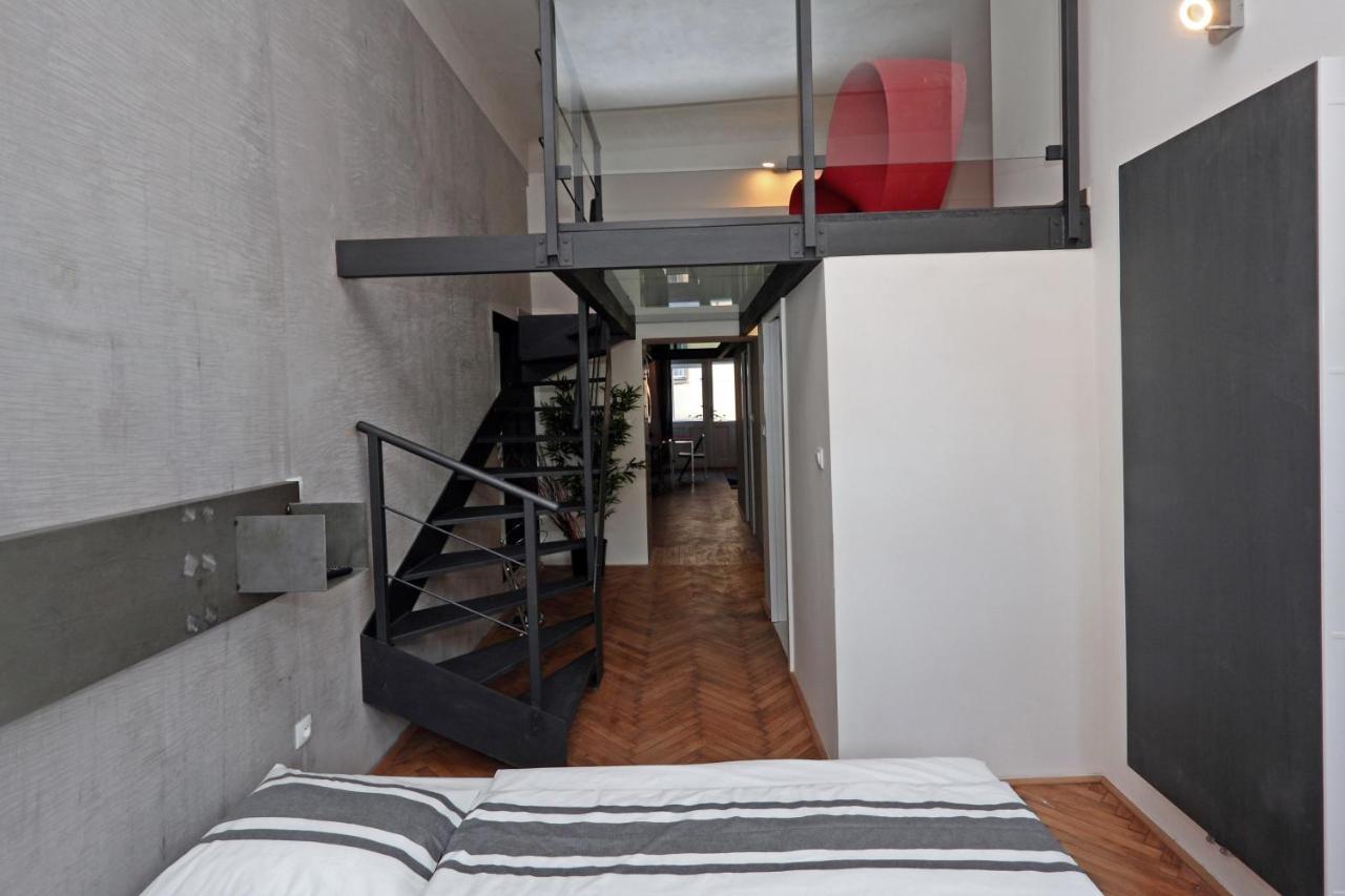 Superior Deluxe Apartment with Hot Tub (8 Adults)