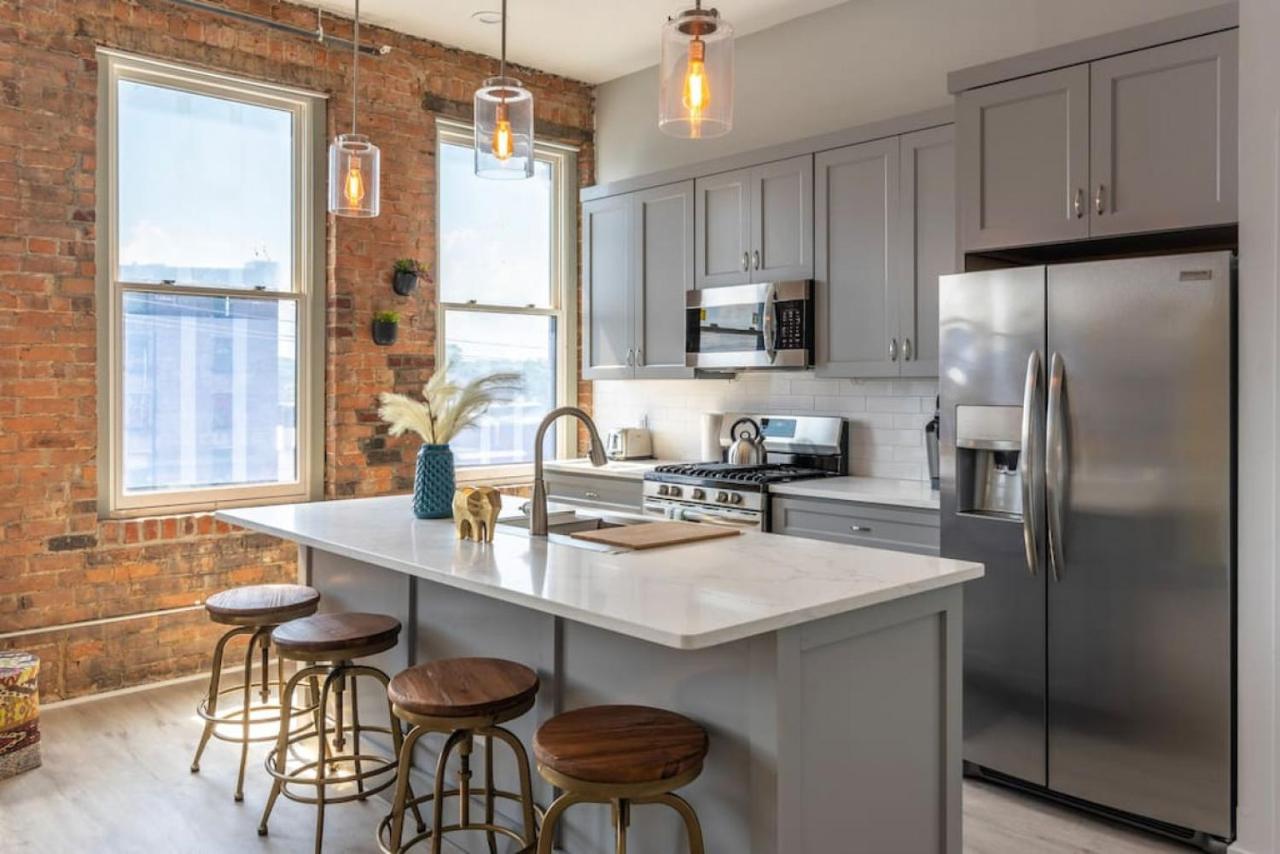 CHEETAH Venture out on your Cincinnati Safari - B&B Cincinnati